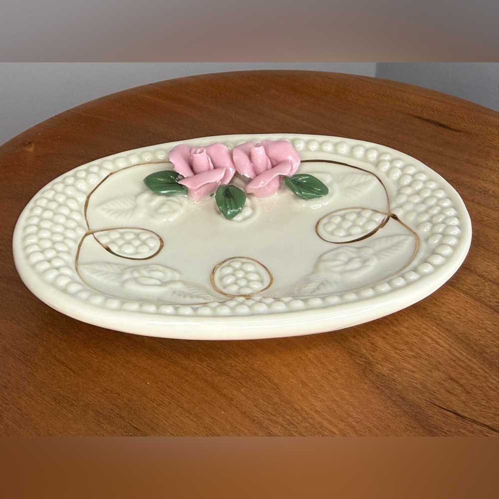 Vintage trinket tray or soap dish - Picture 3 of 7